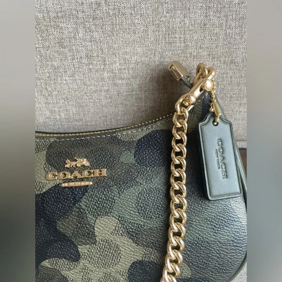 NWT！COACH Teri Mini Crossbody Bag In Signature Camo Print（CW320）gift receipt